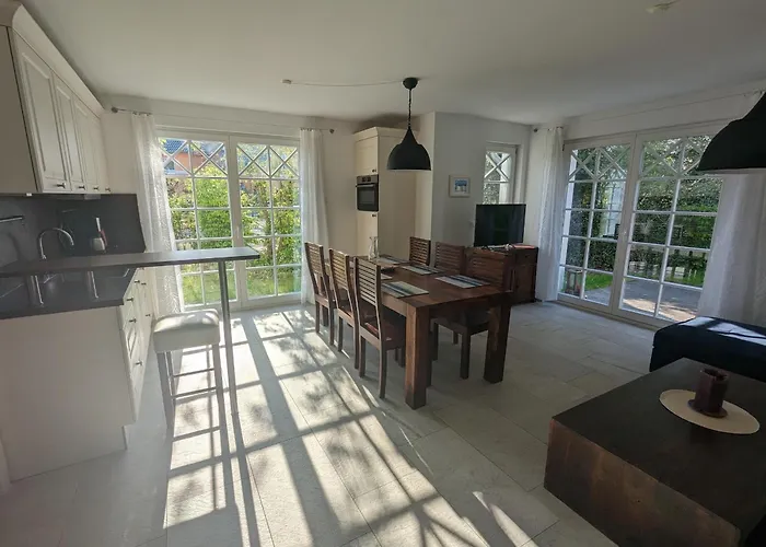 Ferienhaus Dünenrose Born